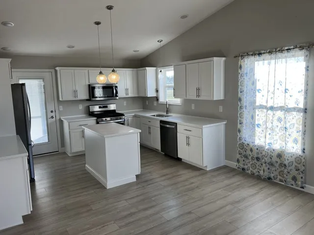 $370,000 | 52 Winding Way, Bloomington, IL 61705