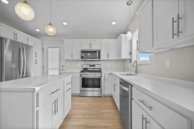 $370,000 | 52 Winding Way, Bloomington, IL 61705