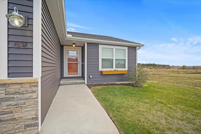 $370,000 | 52 Winding Way, Bloomington, IL 61705