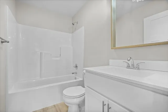 $370,000 | 52 Winding Way, Bloomington, IL 61705