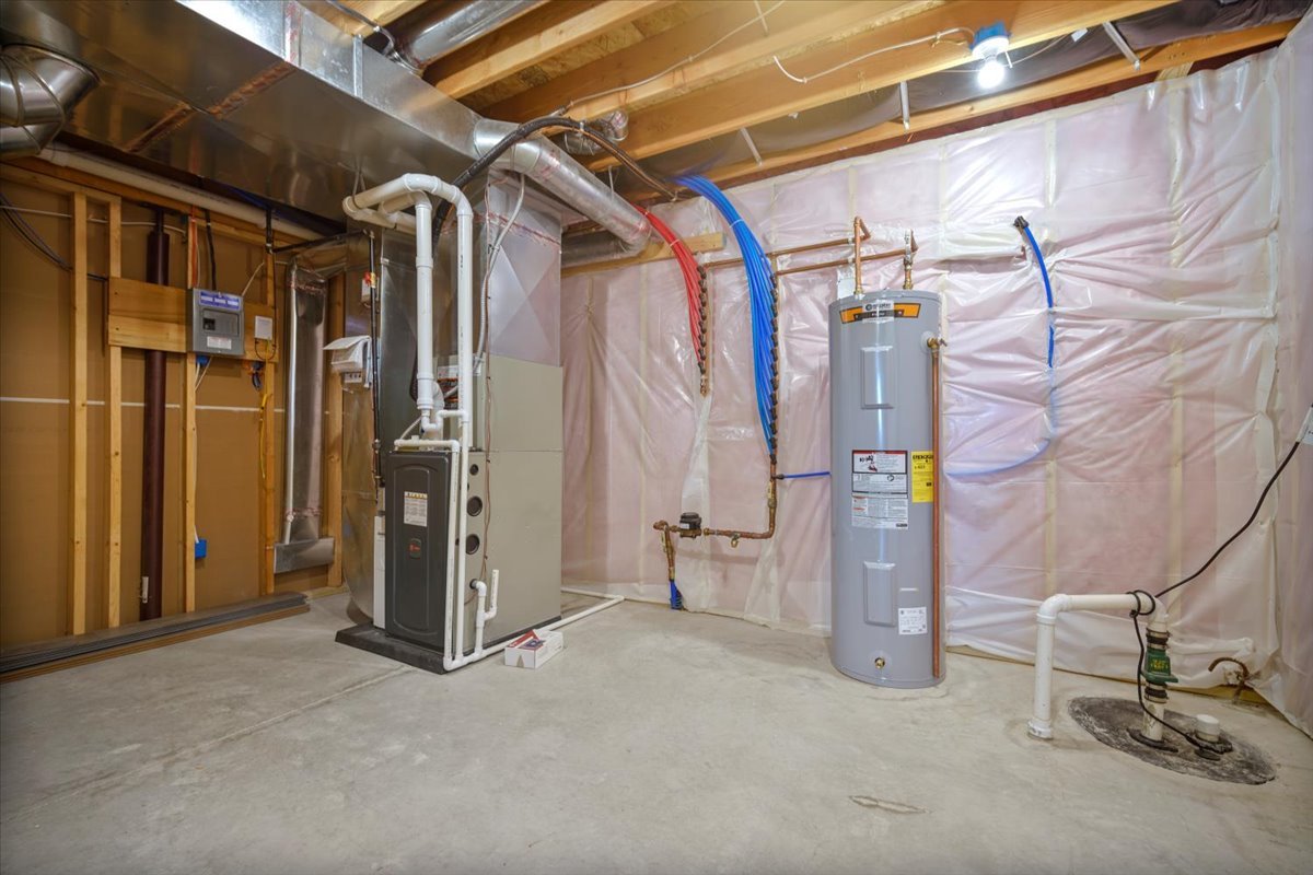 52 Winding Way Bloomington, IL 61705 - Photo 35 of 51 a view of under construction room and staircase