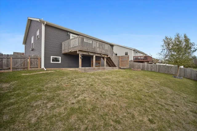 $370,000 | 52 Winding Way, Bloomington, IL 61705