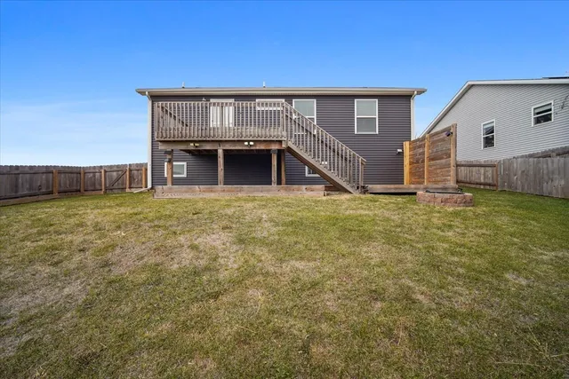 $370,000 | 52 Winding Way, Bloomington, IL 61705