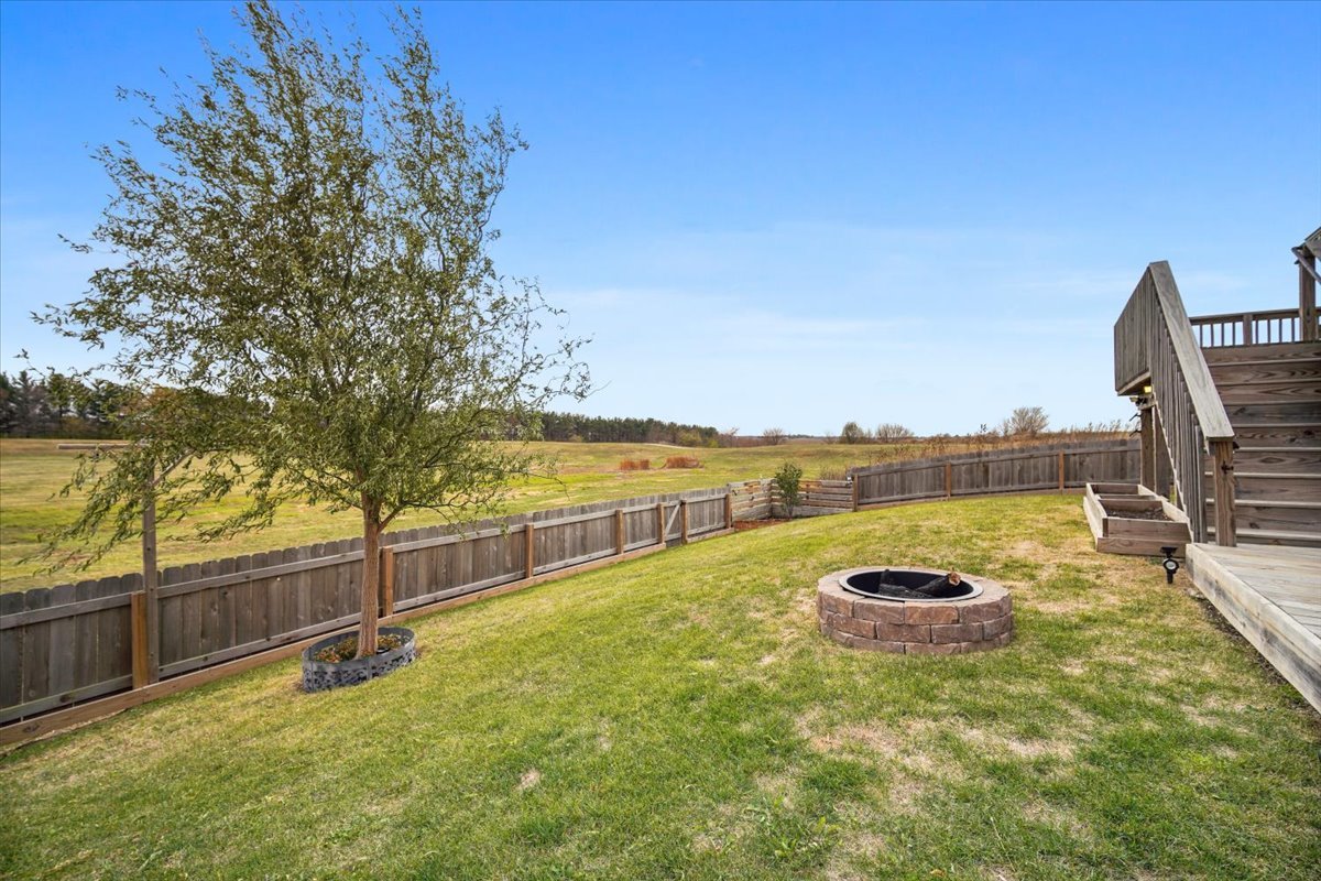 52 Winding Way Bloomington, IL 61705 - Photo 6 of 51 a view of a ocean with a yard