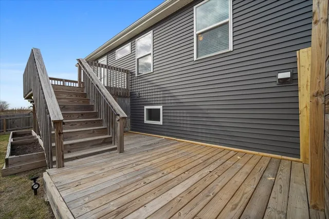 $370,000 | 52 Winding Way, Bloomington, IL 61705