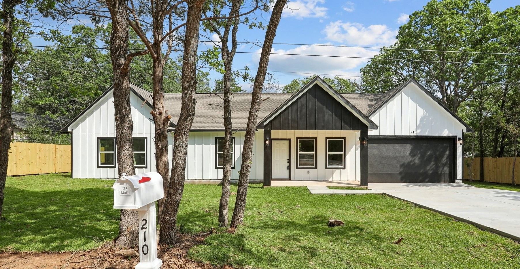 210 Flint Ridge Street Bastrop, TX 78602 - Photo 3 of 40