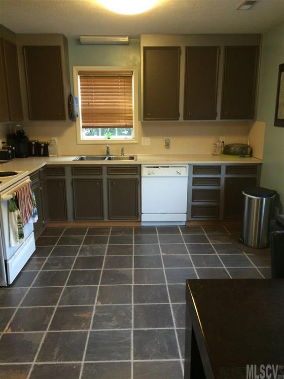 6481 Ridgeview Circle Granite Falls, NC 28630 - Photo 4 of 25 Gallery Image 4