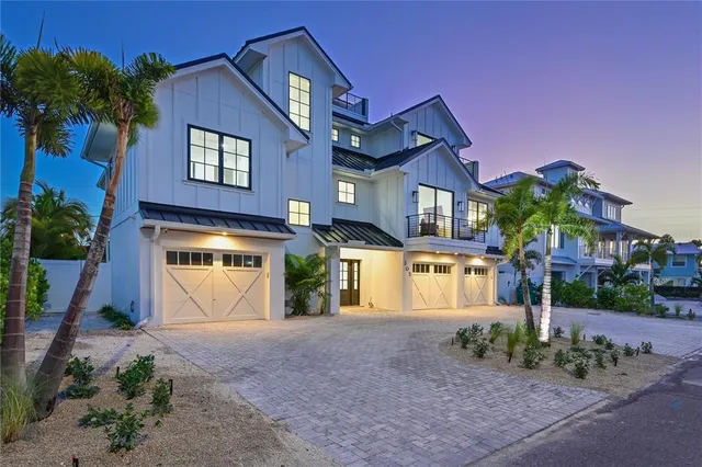 $4,395,000 | 305 55th Street, Holmes Beach, FL 34217