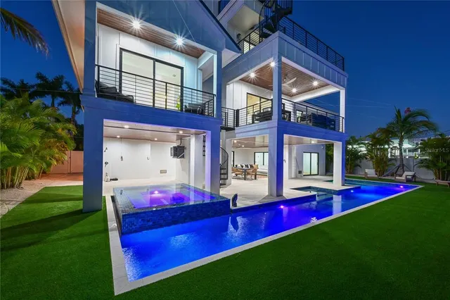 $4,395,000 | 305 55th Street, Holmes Beach, FL 34217