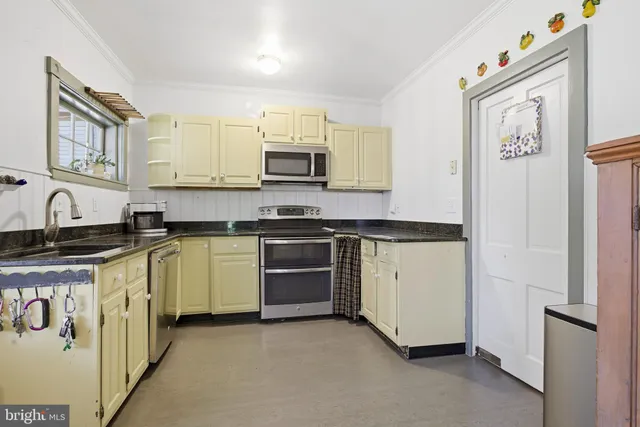 $475,000 | 5 Manchester Avenue, Media, PA 19063