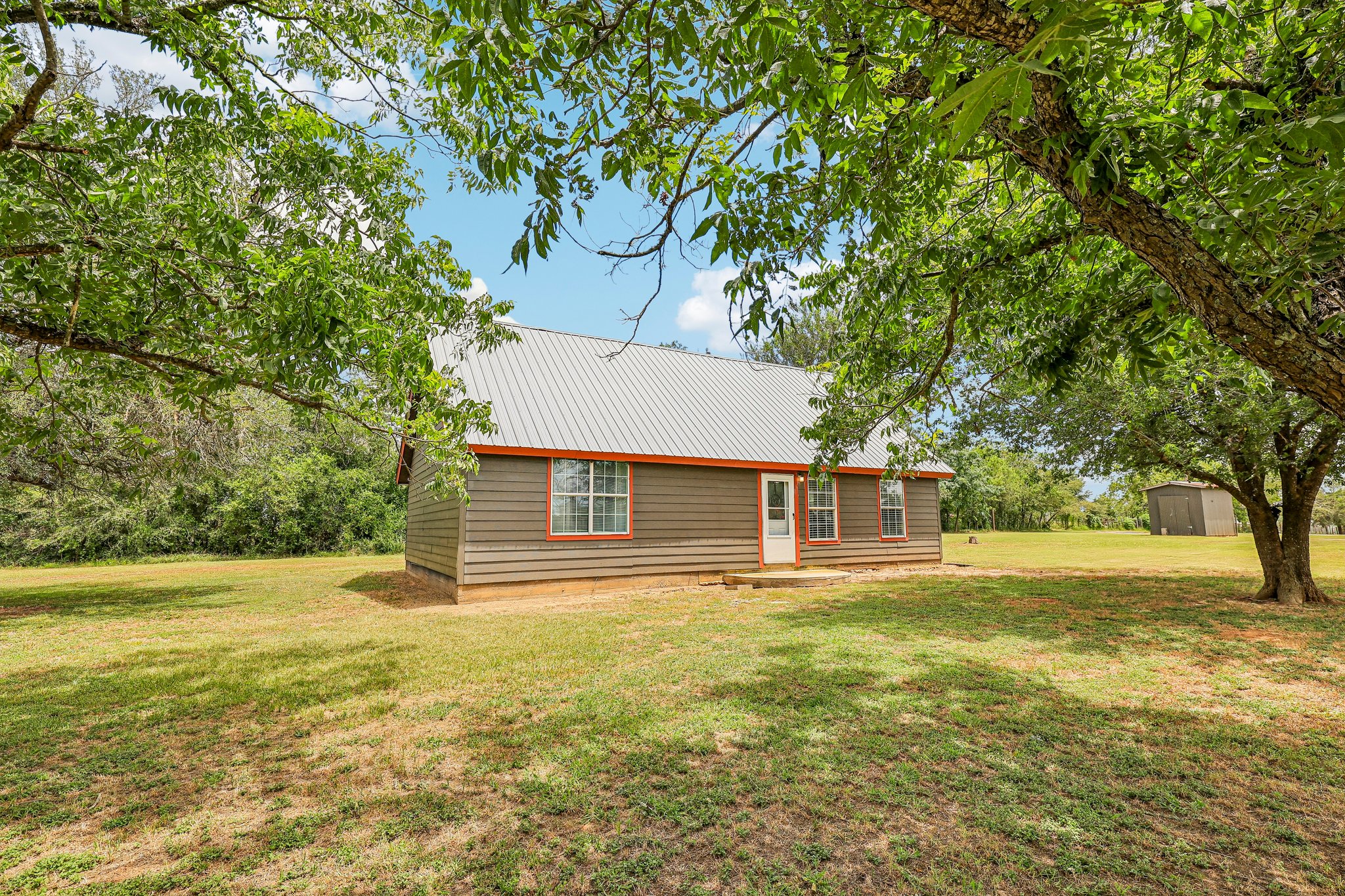 122 Dodd Preston Road Elgin, TX 78621 - Photo 7 of 37