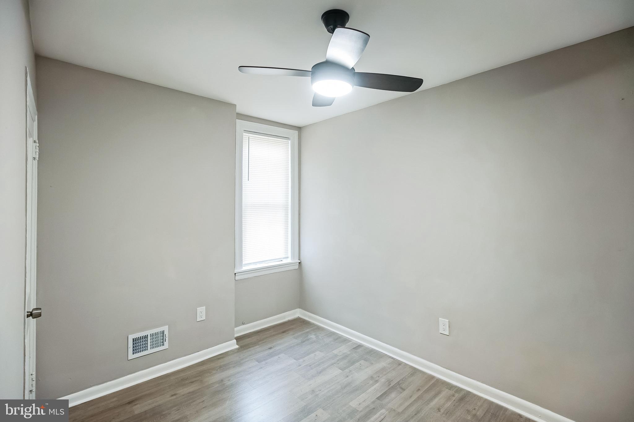 6905 Forrest Avenue Philadelphia, PA 19138 - Photo 17 of 26 Middle bedroom