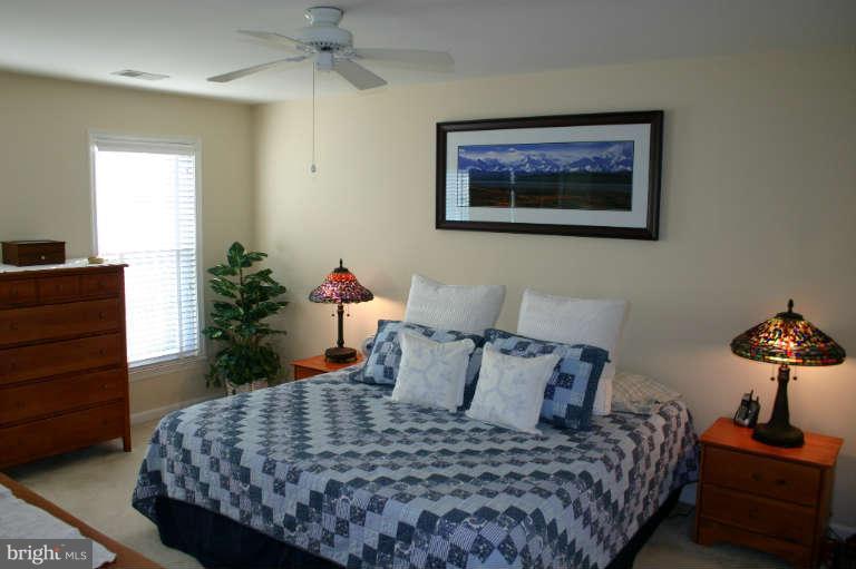 12830 Tournament Drive Reston, VA 20191 - Photo 19 of 26 Bedroom (Master)