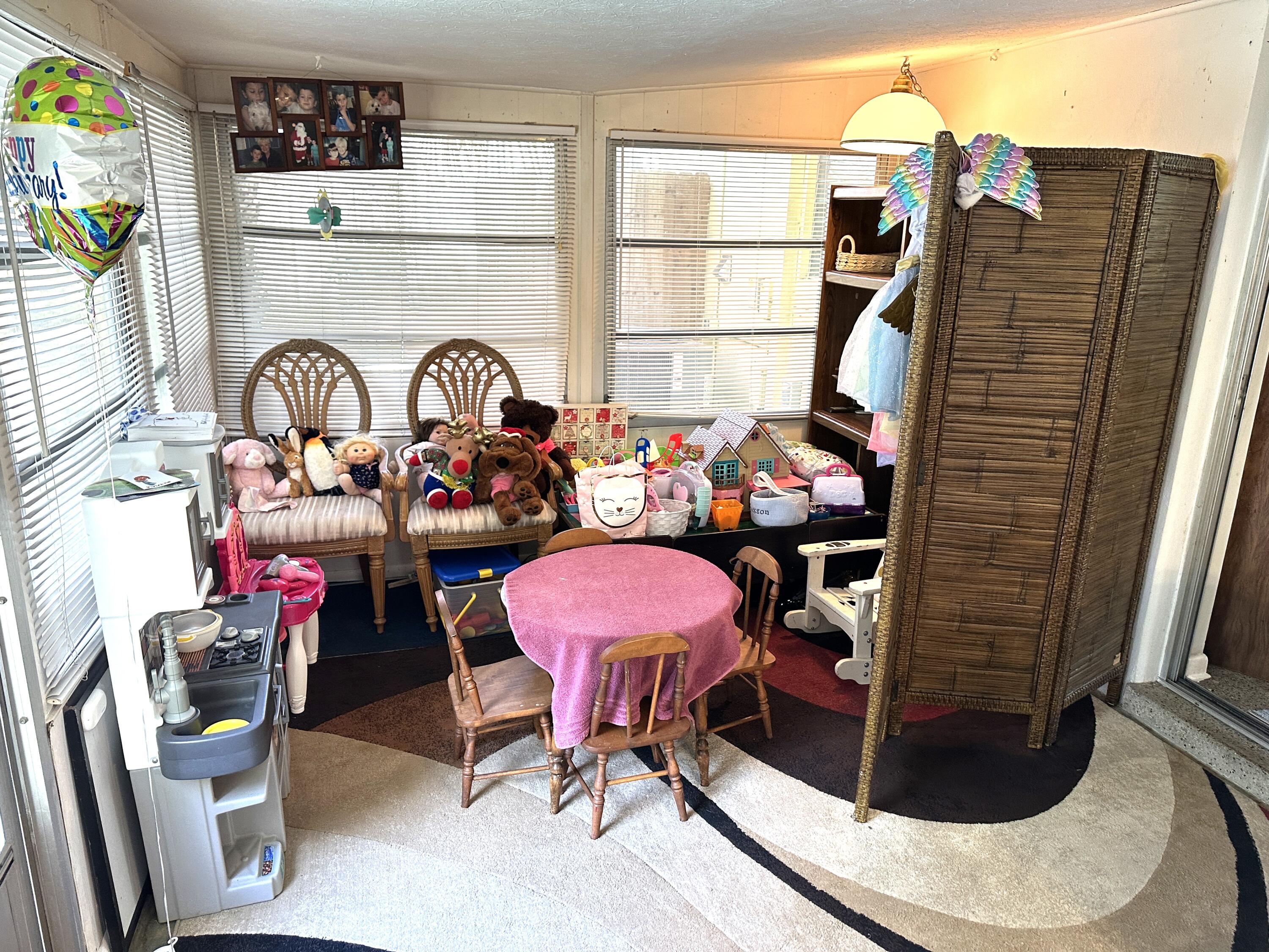 3751 Northeast 5th Avenue Boca Raton, FL 33431 - Photo 23 of 28 FL room toys
