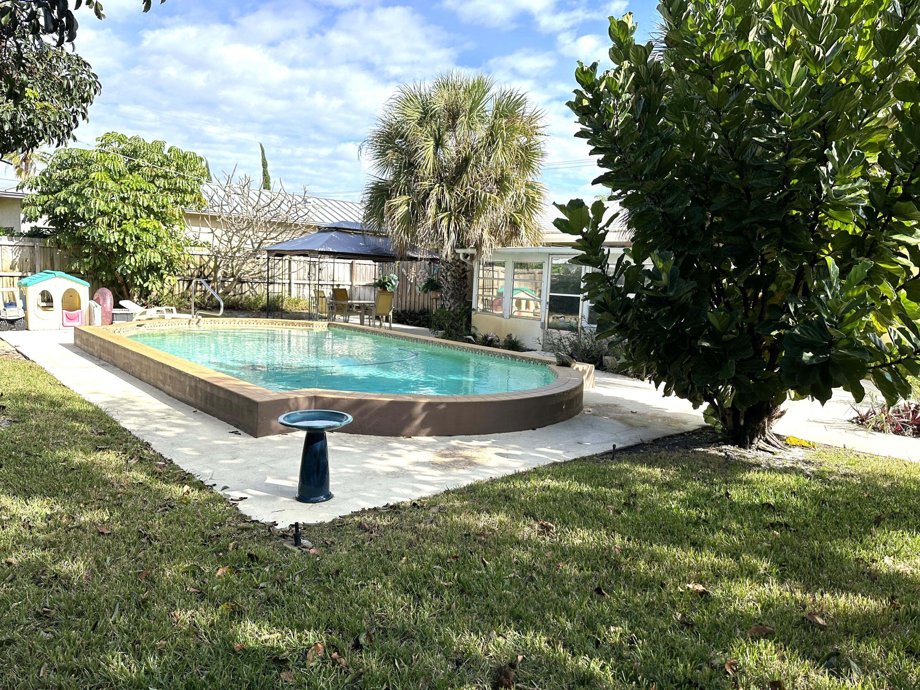 3751 Northeast 5th Avenue Boca Raton, FL 33431 - Photo 26 of 28 Pool and North back