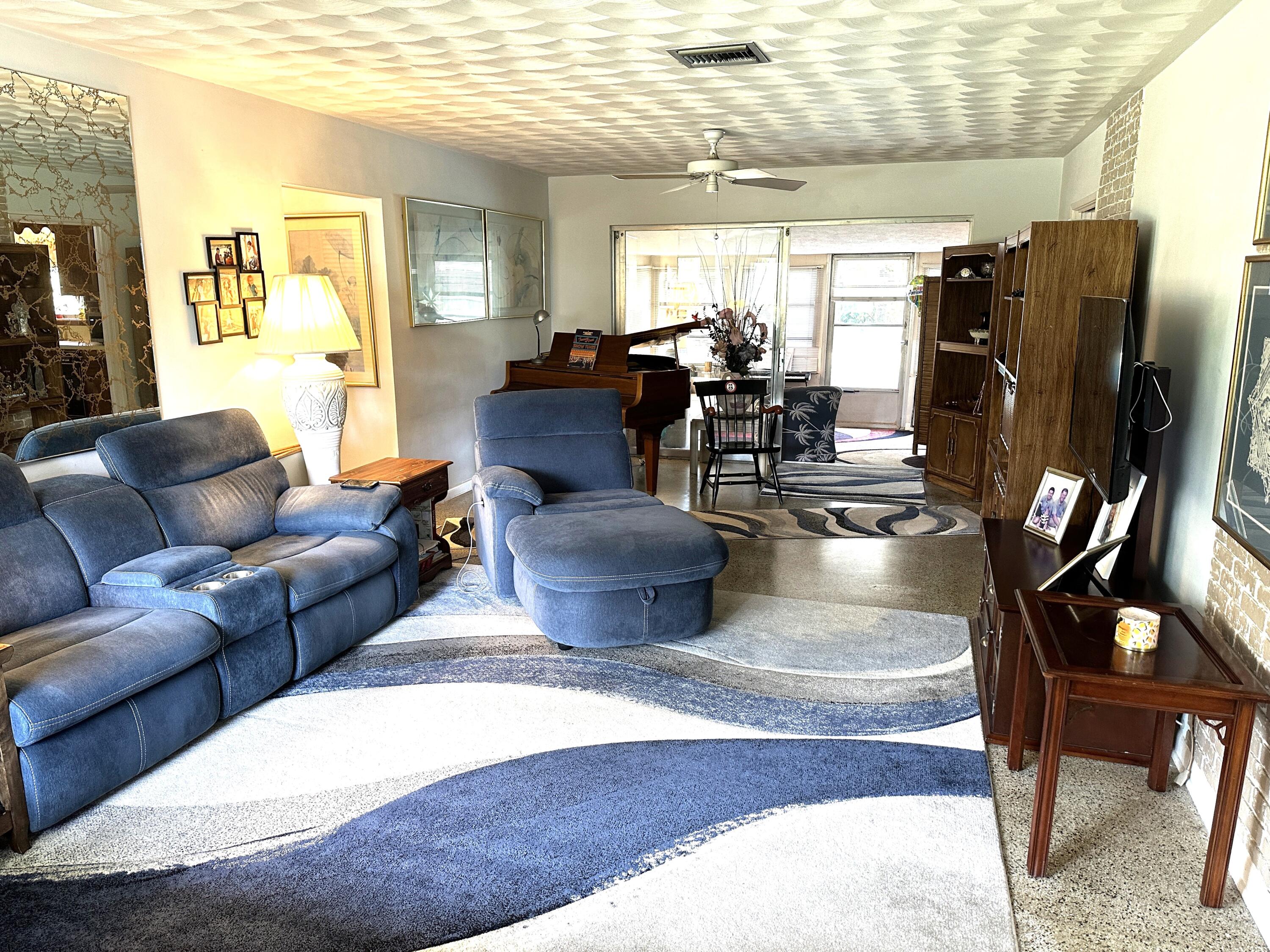 3751 Northeast 5th Avenue Boca Raton, FL 33431 - Photo 7 of 28 living room1