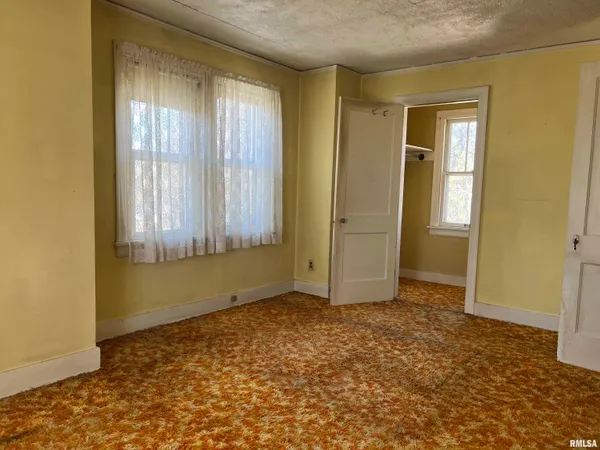 $32,000 | 721 West Loucks Avenue, Peoria, IL 61604