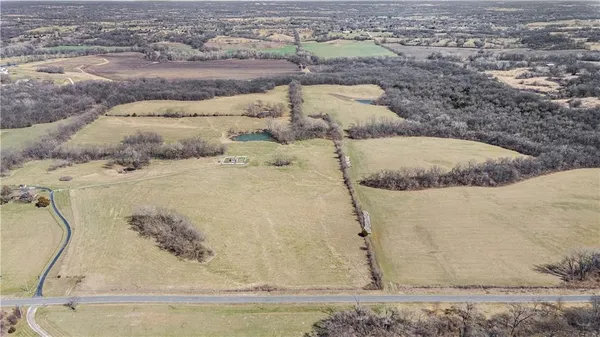 $949,000 | 18211 Plattsburg Road, Holt, MO 64048