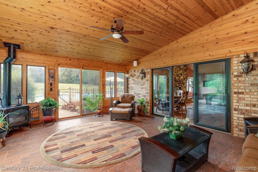 9601 Kier Road Clarkston, MI 48348 - Photo 9 of 73