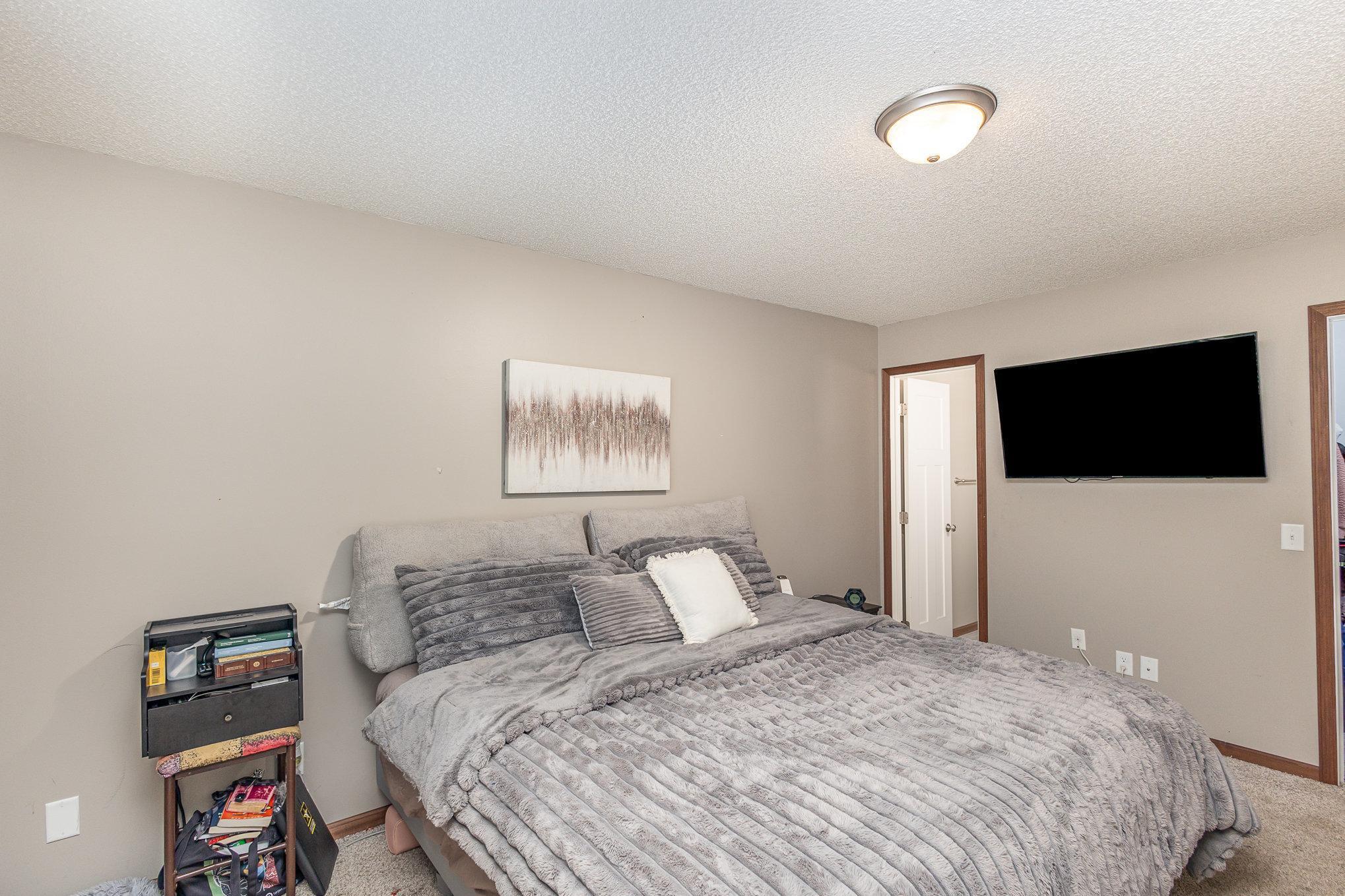 14371 Embry Path Apple Valley, MN 55124 - Photo 9 of 18 Gallery Image 9