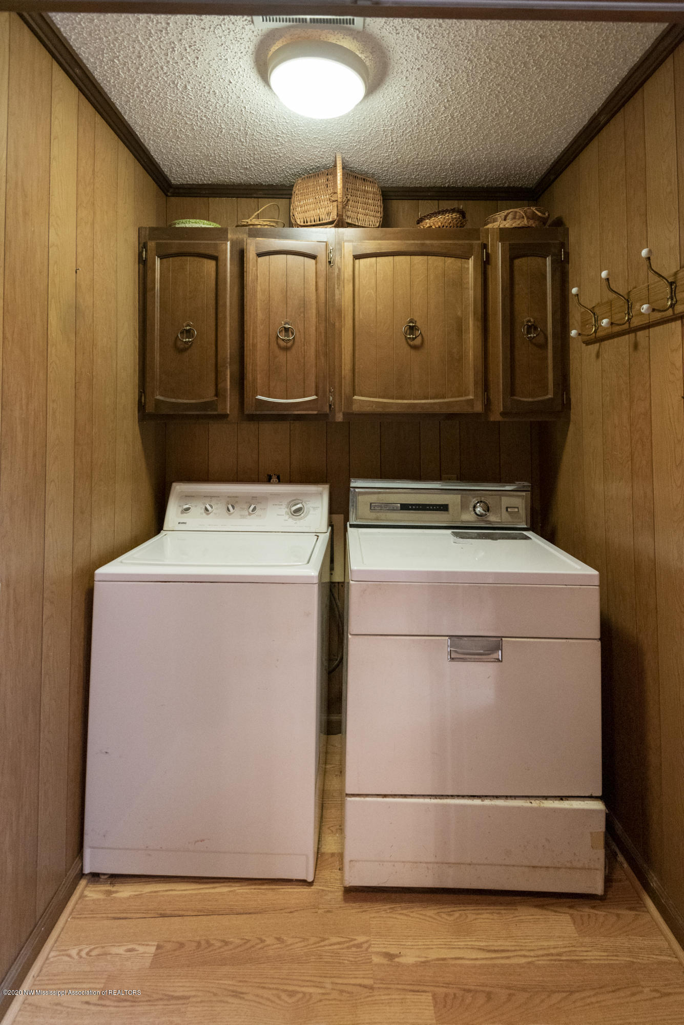 282 Antioch Road Coldwater, MS 38618 - Photo 12 of 39 LAUNDRY