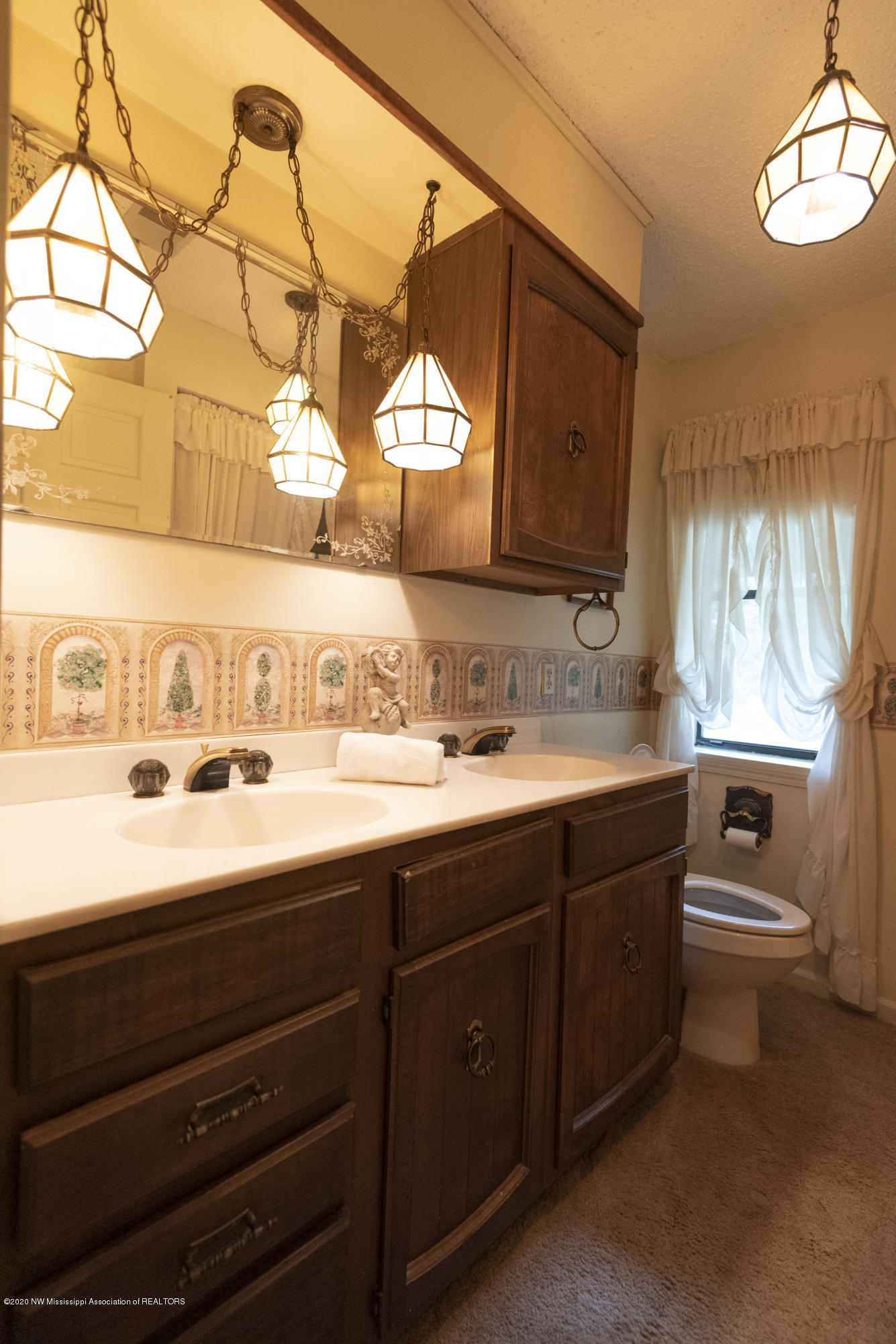 282 Antioch Road Coldwater, MS 38618 - Photo 19 of 39 SHARED BATH