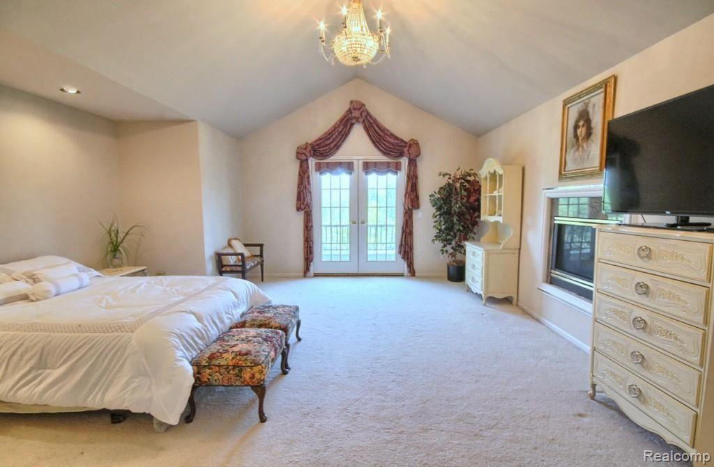 2925 Cranbrook Ridge Court Rochester, MI 48306 - Photo 30 of 37 Master_Bedroom_1.jpg