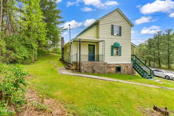 $179,000 | 6802 Lockwood Drive, Wise, VA 24293