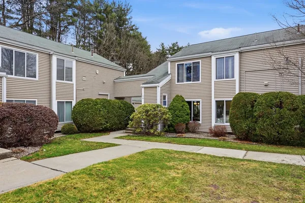 $289,900 | 72 Nassau Drive, Unit 72, Springfield, MA 01129