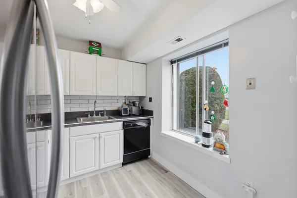 $289,900 | 72 Nassau Drive, Unit 72, Springfield, MA 01129