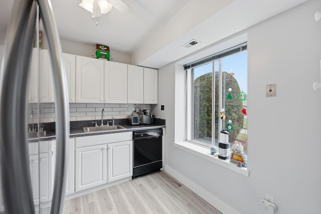 72 Nassau Drive, Unit 72 Springfield, MA 01129 - Photo 16 of 35