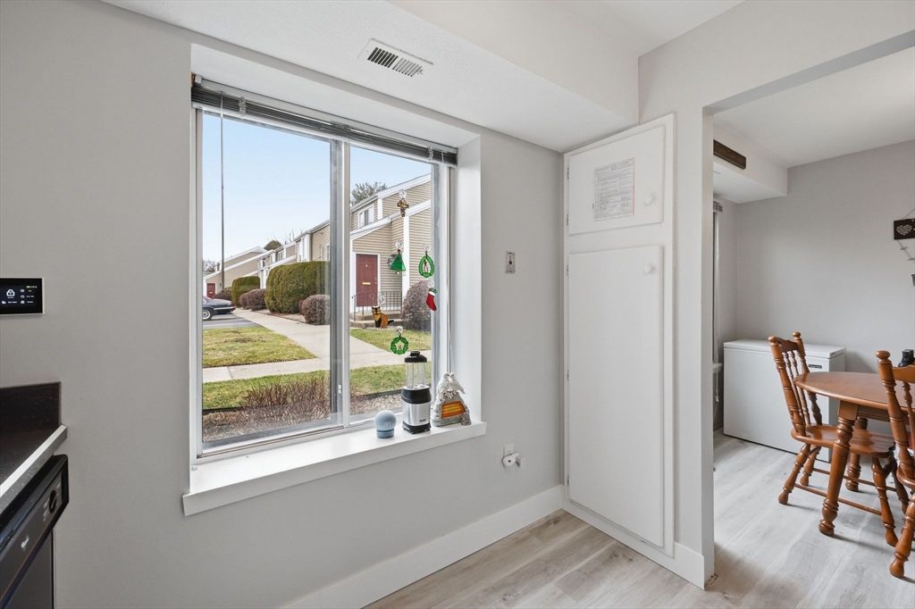 72 Nassau Drive, Unit 72 Springfield, MA 01129 - Photo 17 of 35