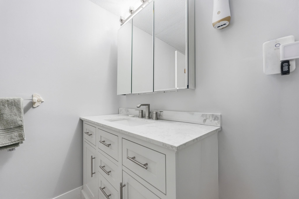 72 Nassau Drive, Unit 72 Springfield, MA 01129 - Photo 23 of 35