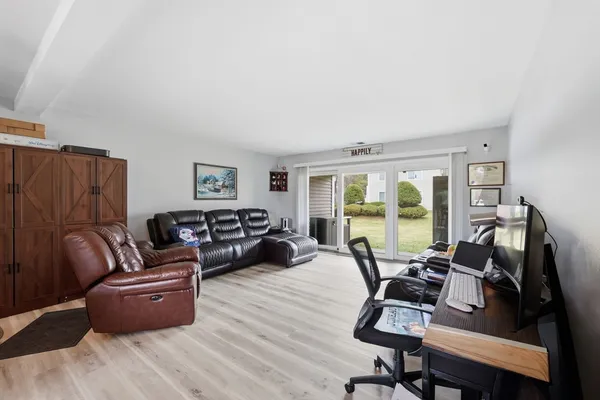 $289,900 | 72 Nassau Drive, Unit 72, Springfield, MA 01129