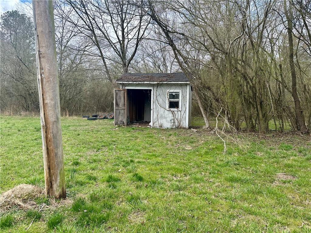 456 Cummings Road Trion, GA 30753 - Photo 7 of 13 a large tree in middle of the garden