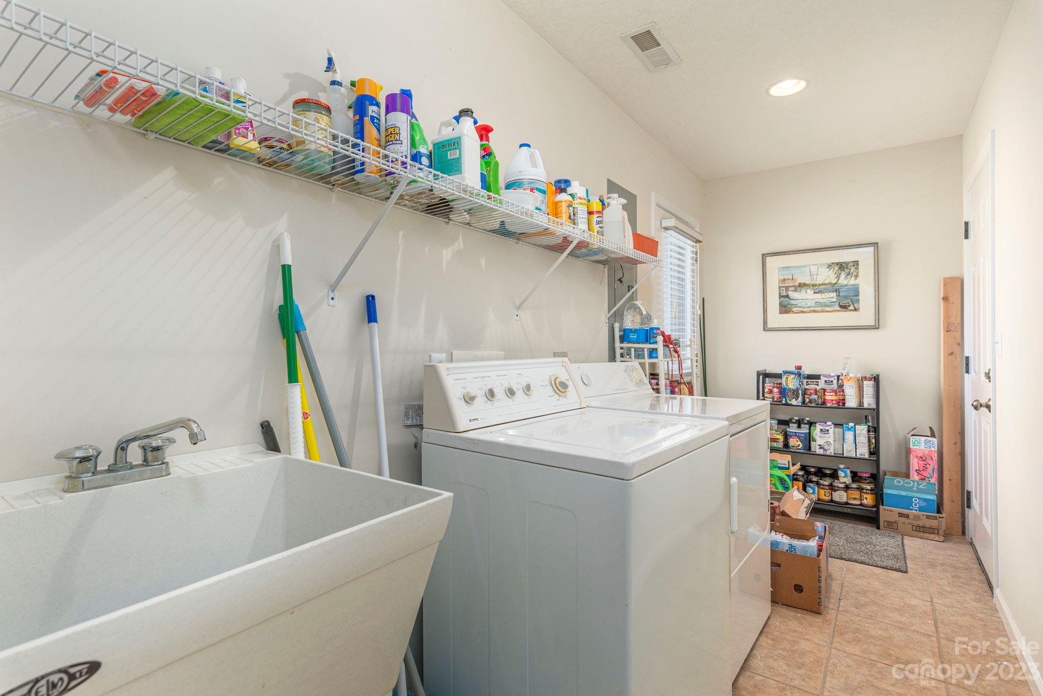 448 Kyfields Weaverville, NC 28787 - Photo 17 of 25 a utility room with dryer and washer