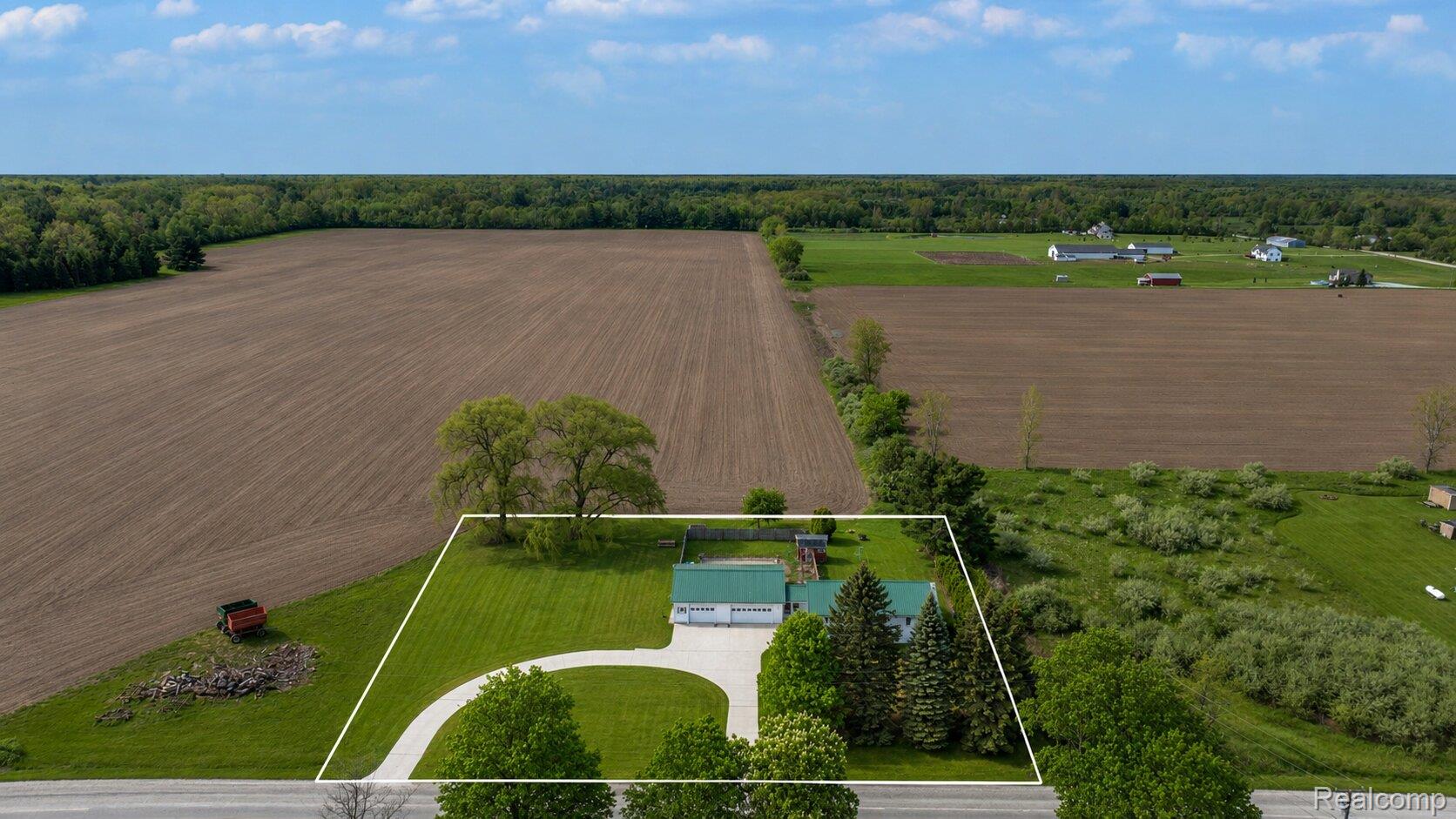 6373 Norman Road Jeddo, MI 48032 - Photo 2 of 32 Overview of rural landscape featuring property parcel outlined