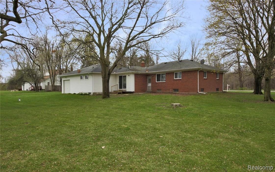 5070 North Nicholson Road Fowlerville, MI 48836 - Photo 20 of 21 23-photo-web-1680x1050-438946.jpg