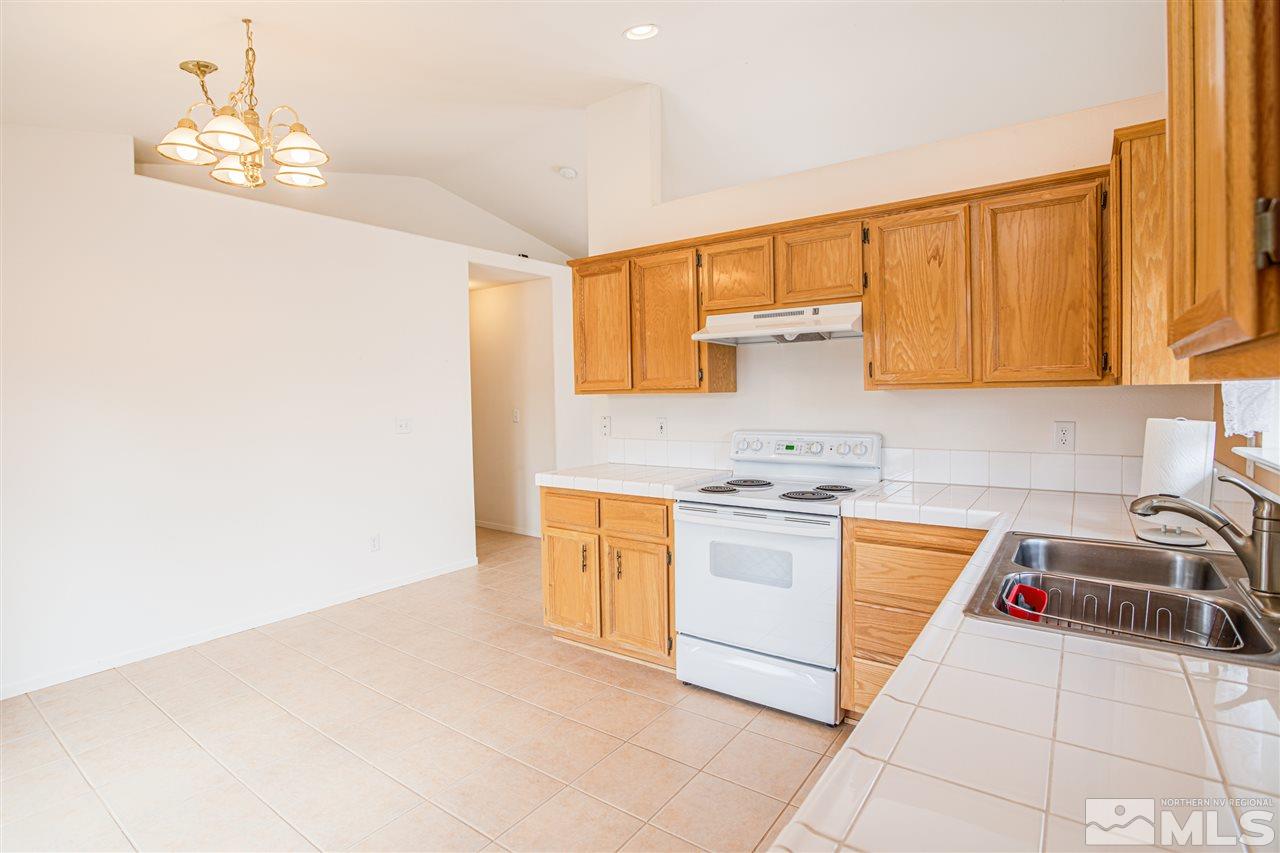 736 Tamsen Road Fernley, NV 89408 - Photo 11 of 26 Photo 11