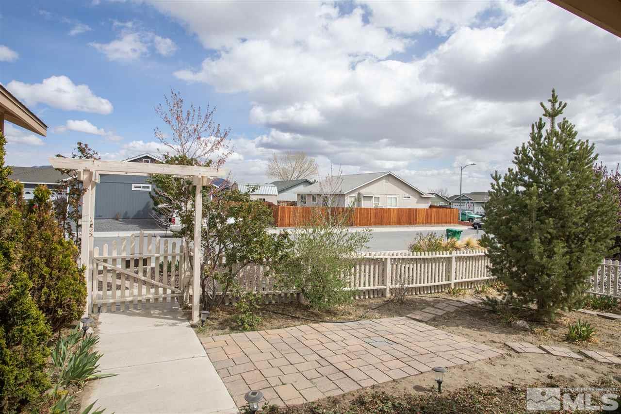 736 Tamsen Road Fernley, NV 89408 - Photo 5 of 26 Photo 5