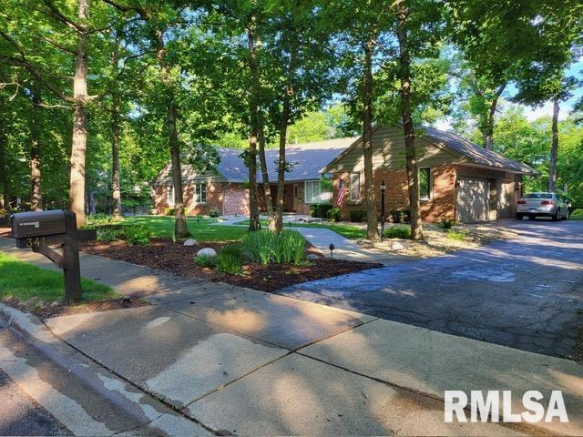 341 West Ravinwoods Road Peoria, IL 61615 - Photo 2 of 2