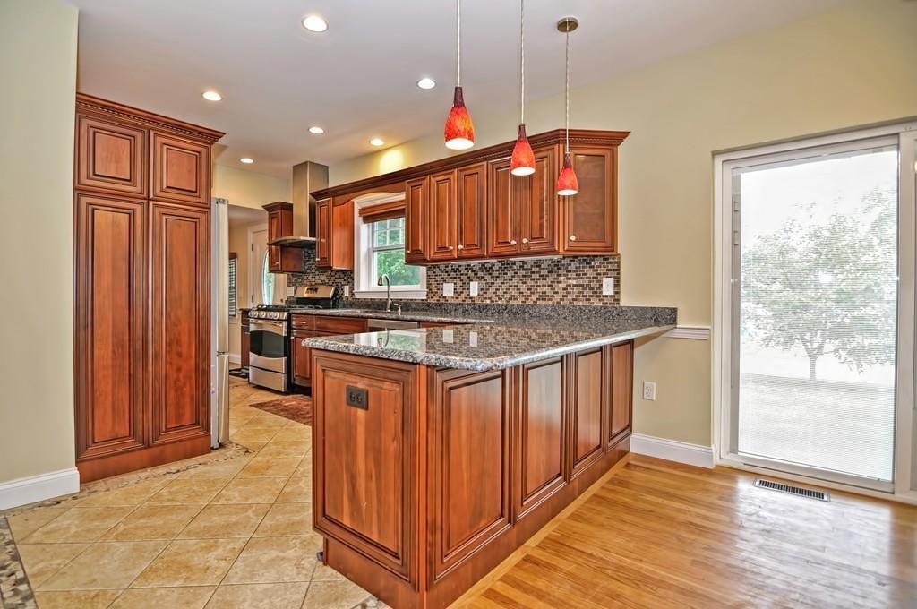 12 Overlook Road Natick, MA 01760 - Photo 2 of 42