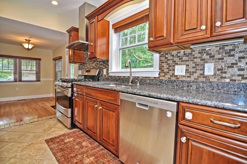 12 Overlook Road Natick, MA 01760 - Photo 4 of 42