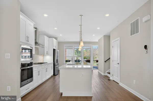 $5,000 | 3758 Mayors Way, Fairfax, VA 22030