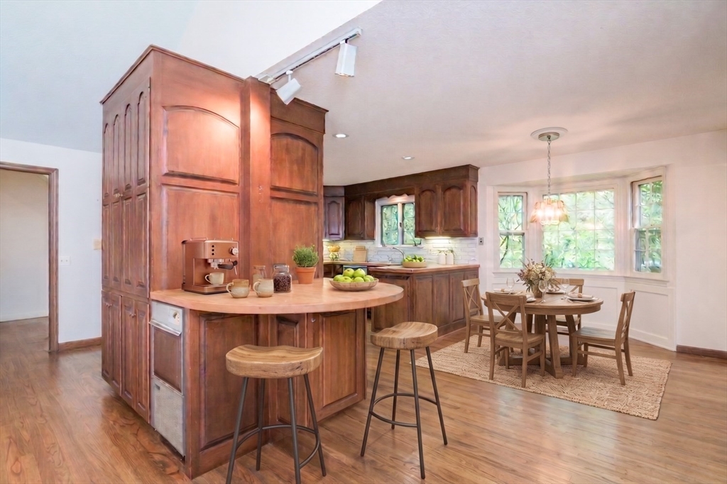 100 Hilltop Road Longmeadow, MA 01106 - Photo 24 of 42