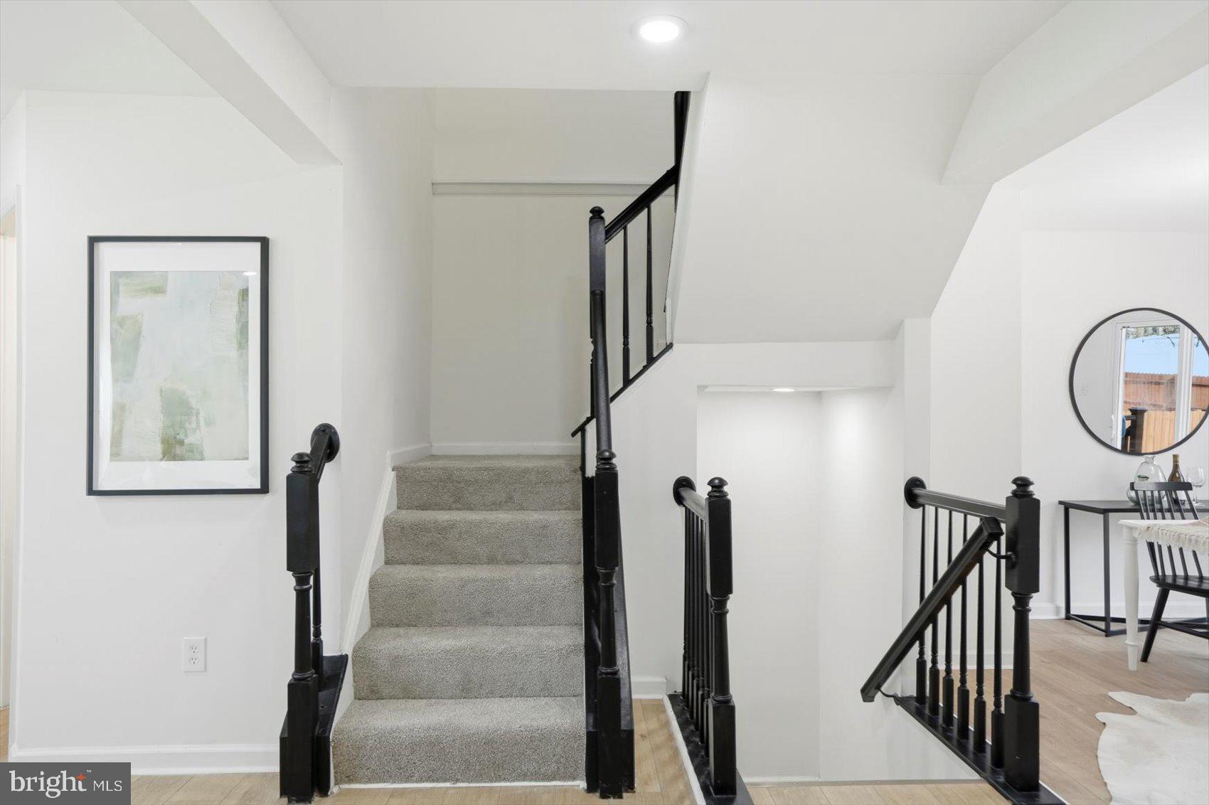 12 Marissa Court Baltimore, MD 21236 - Photo 19 of 47 Staircase