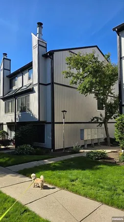 $3,350 | 1591 John Street, Fort Lee, NJ 07024