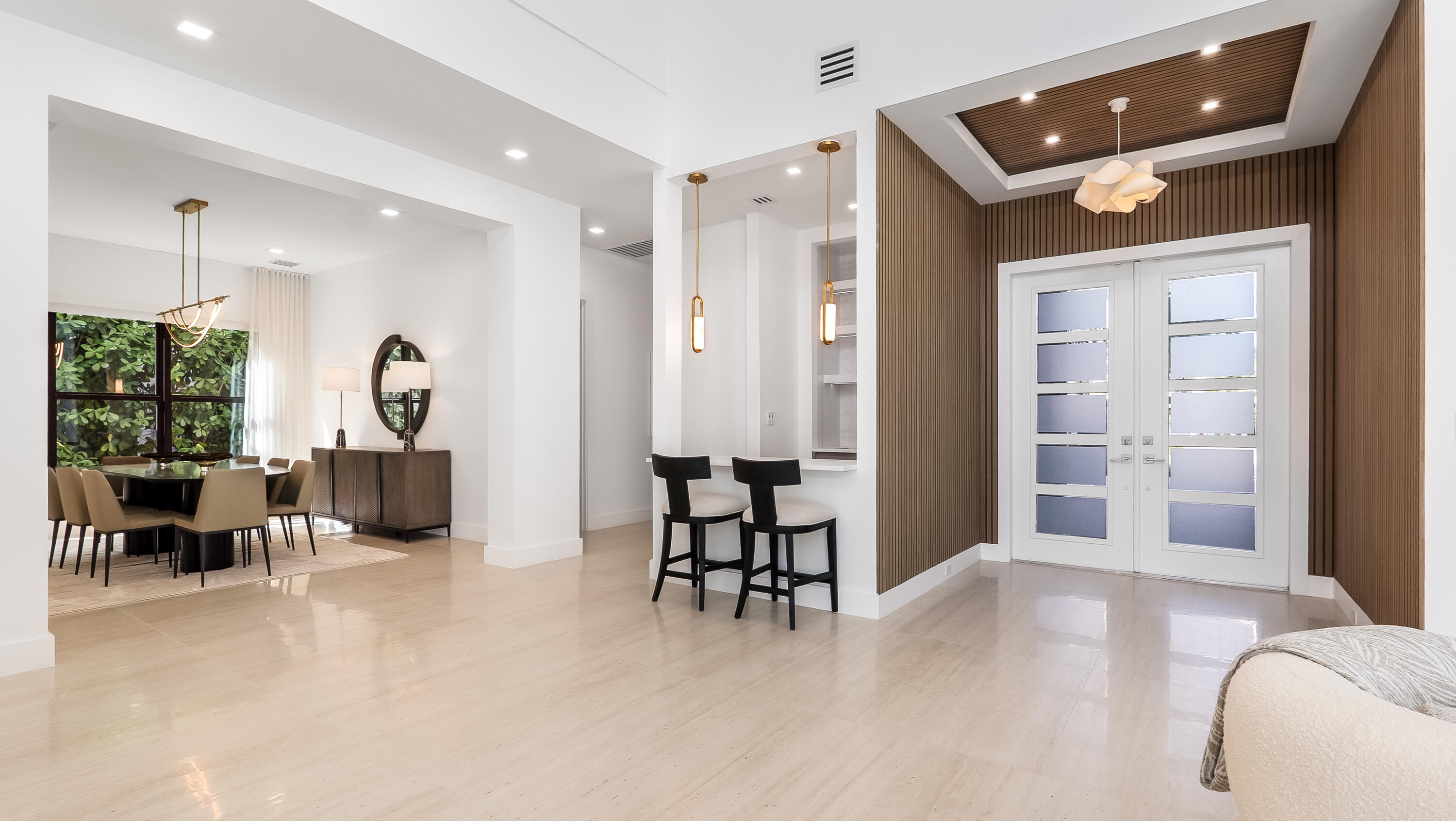 17400 Rosella Road Boca Raton, FL 33496 - Photo 19 of 102 Wet Foyer/Wet Bar/Dining