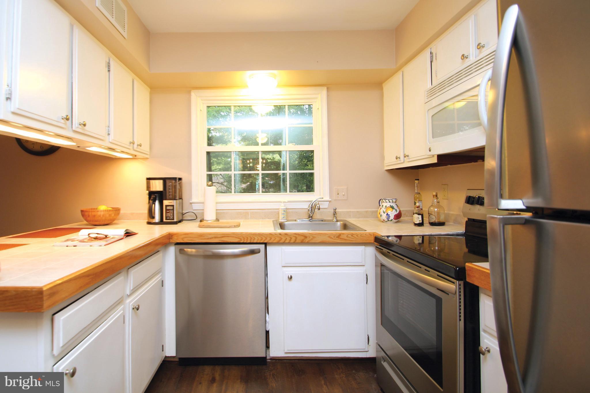 12749 Turquoise Terrace Silver Spring, MD 20904 - Photo 12 of 30 Kitchen
