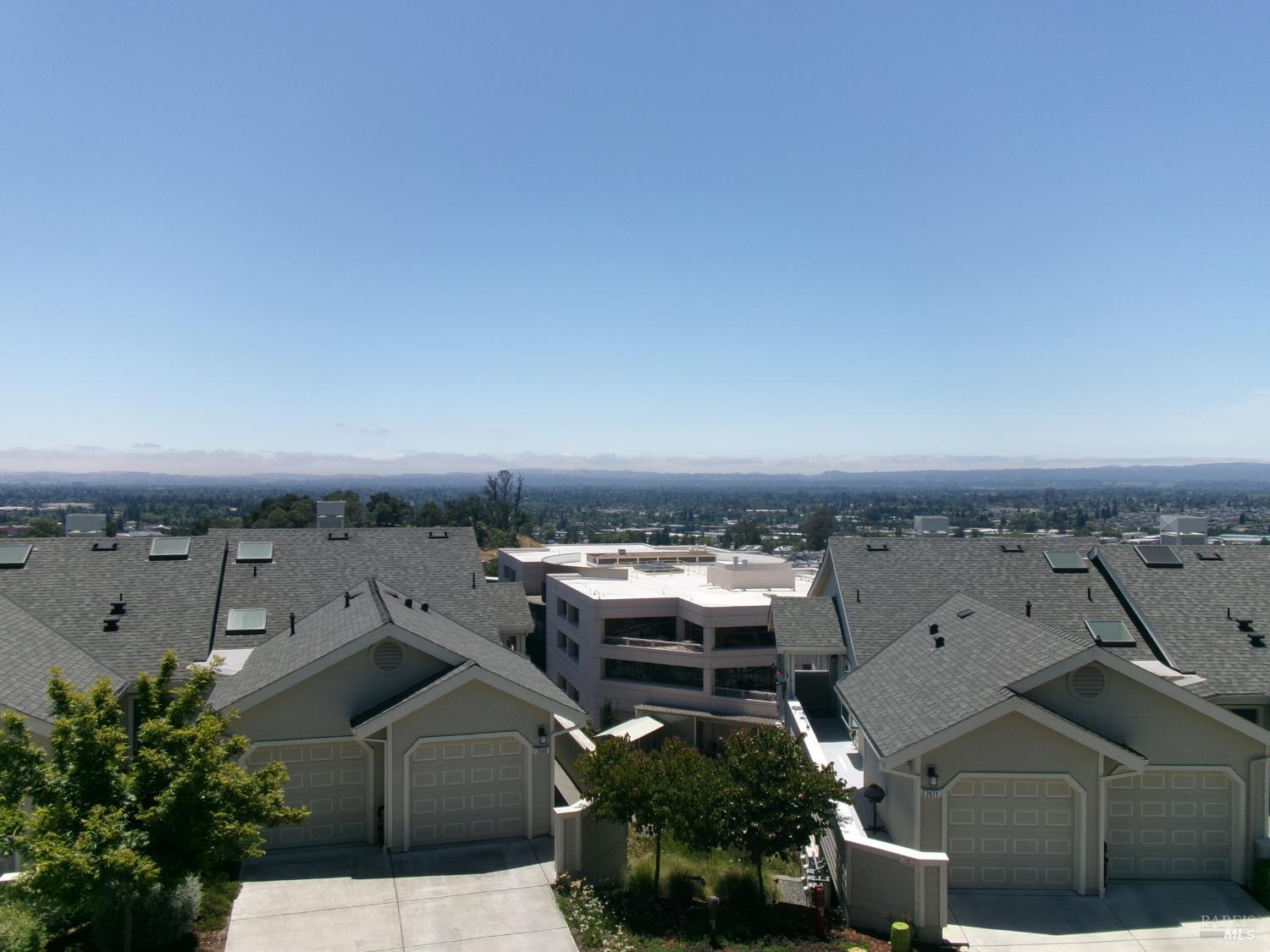 2073 Stonefield Lane Santa Rosa, CA 95403 - Photo 3 of 37